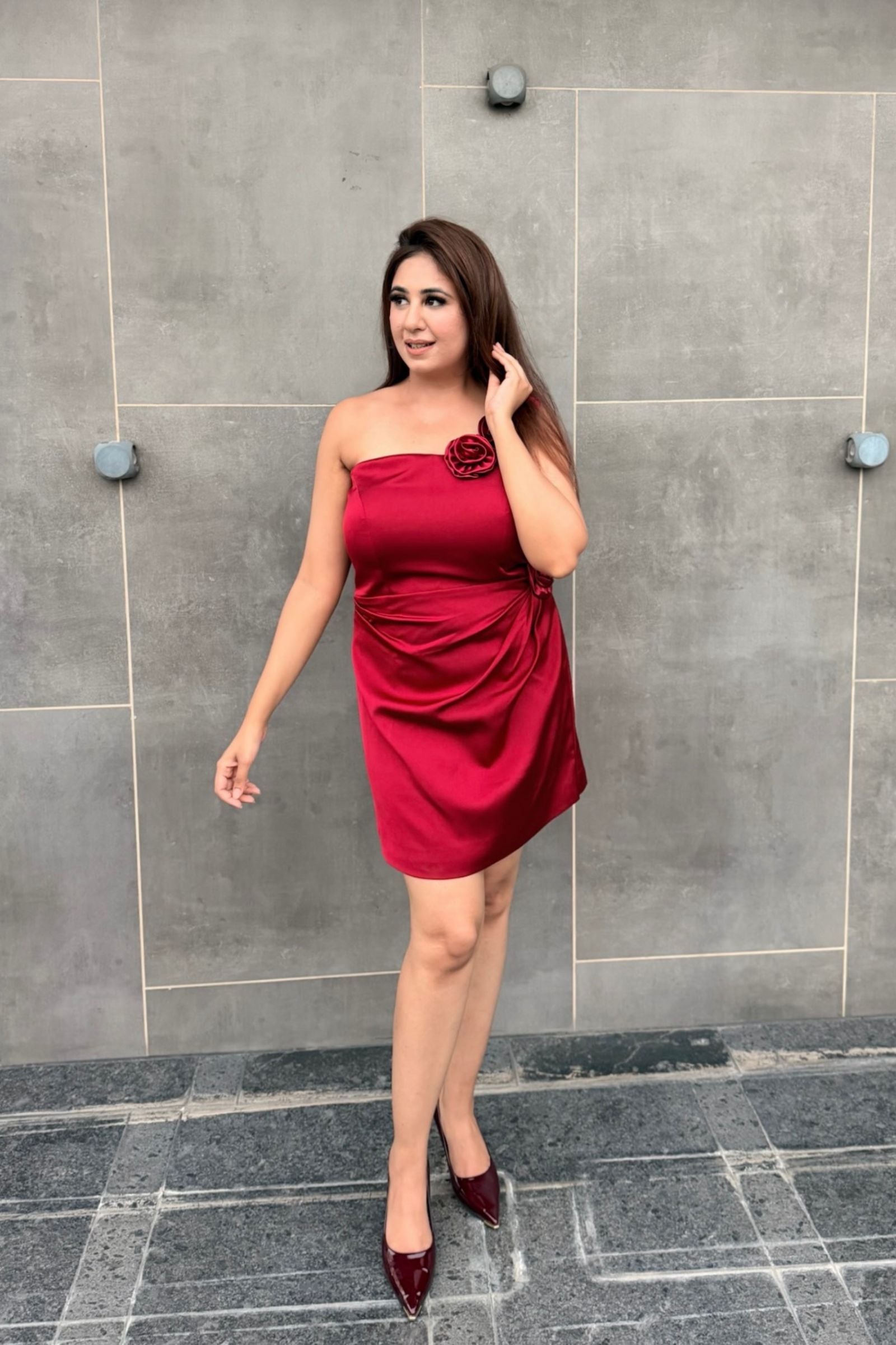 Maroon One-Shoulder Rose Short Dress