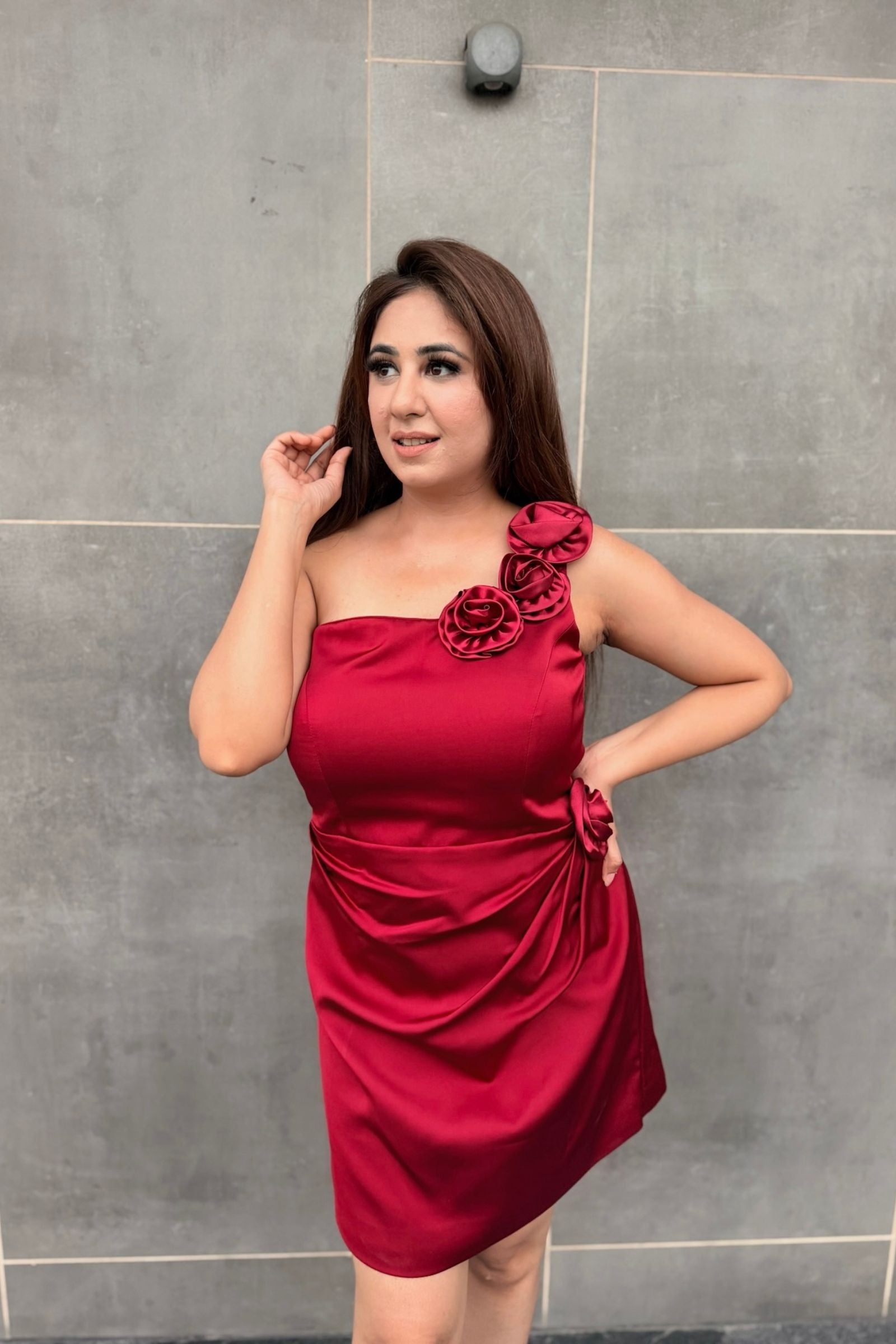 Maroon One-Shoulder Rose Short Dress